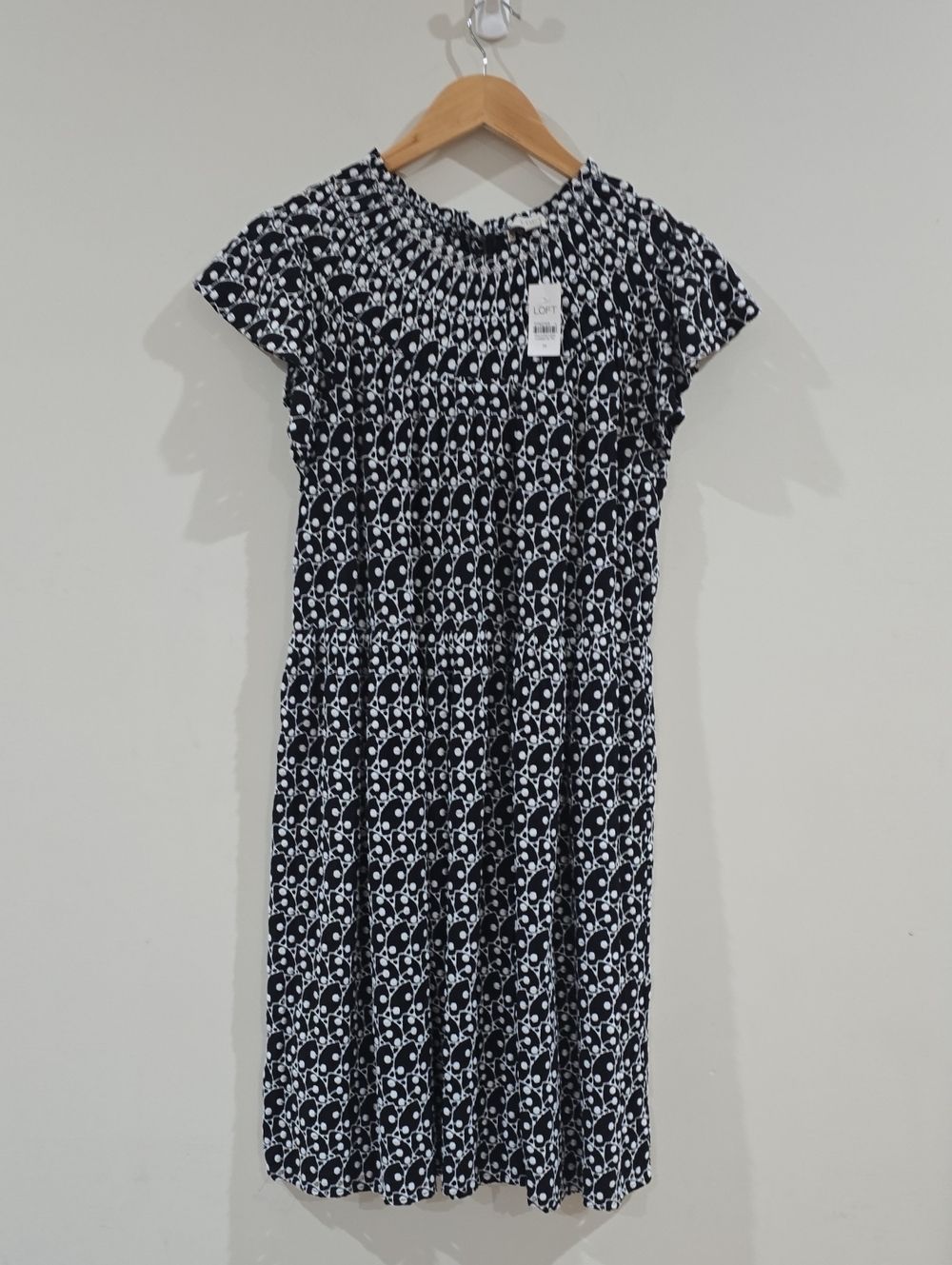 NWT Sz Medium Loft Chiffon Dress Knee Length Flutter Sleeve